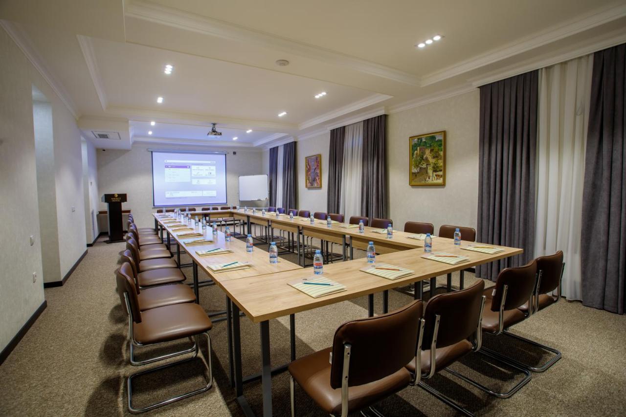 Navruz Hotel Taszkent Zewnętrze zdjęcie